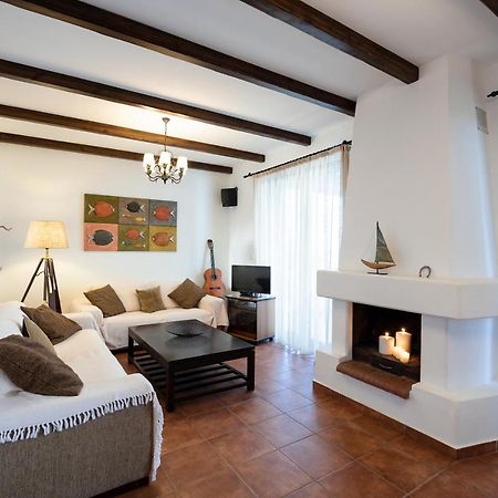 Villa Salamina Lakhania Bagian luar foto